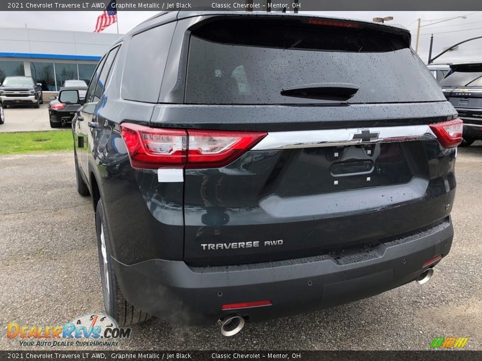 2021 Chevrolet Traverse LT AWD Graphite Metallic / Jet Black Photo #4