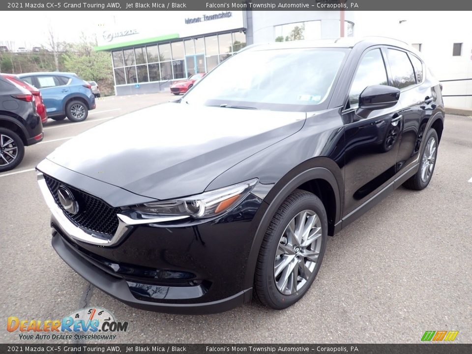 Front 3/4 View of 2021 Mazda CX-5 Grand Touring AWD Photo #5
