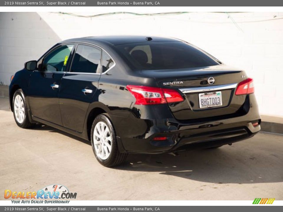 2019 Nissan Sentra SV Super Black / Charcoal Photo #2