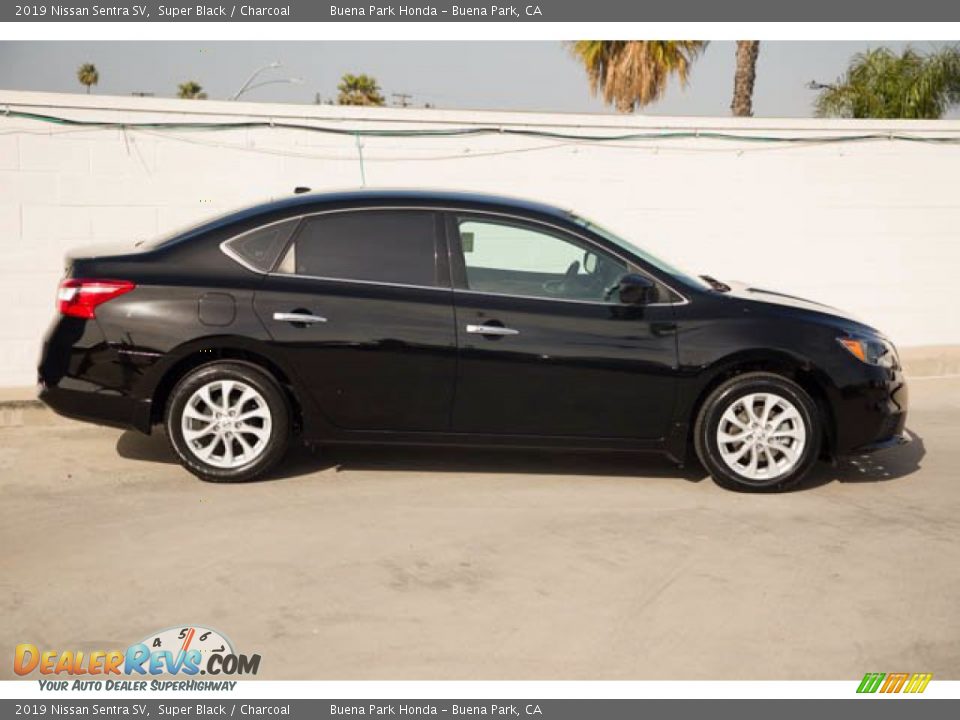 2019 Nissan Sentra SV Super Black / Charcoal Photo #14