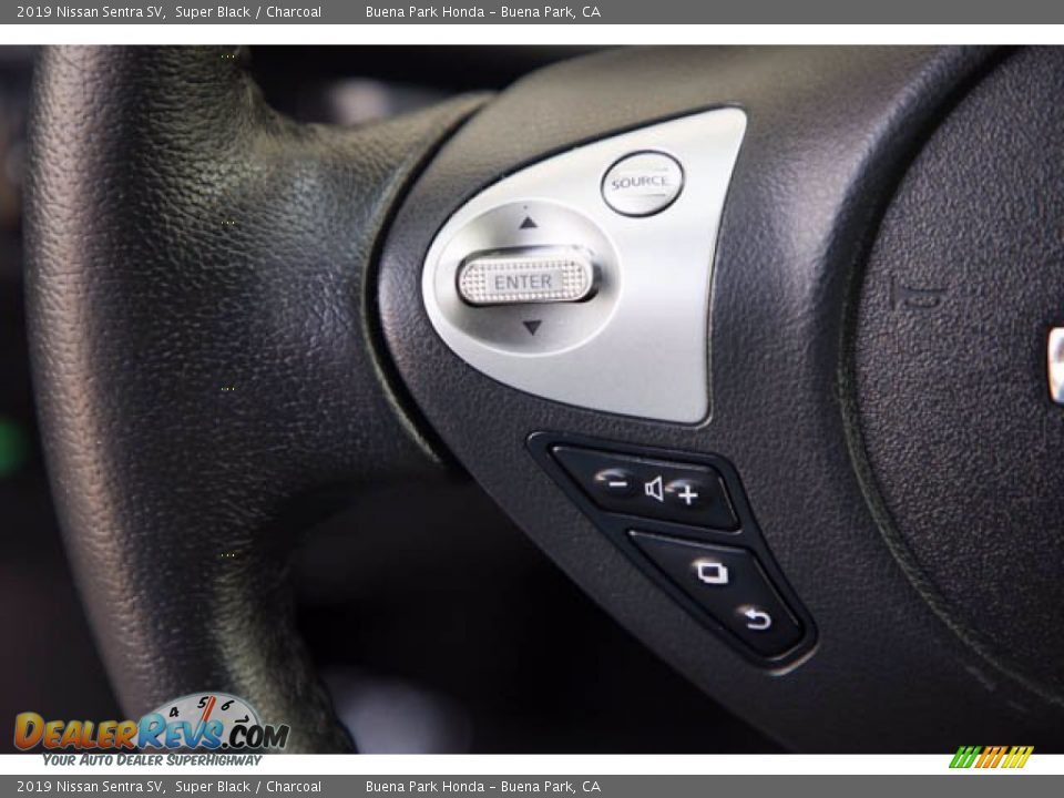 2019 Nissan Sentra SV Super Black / Charcoal Photo #16