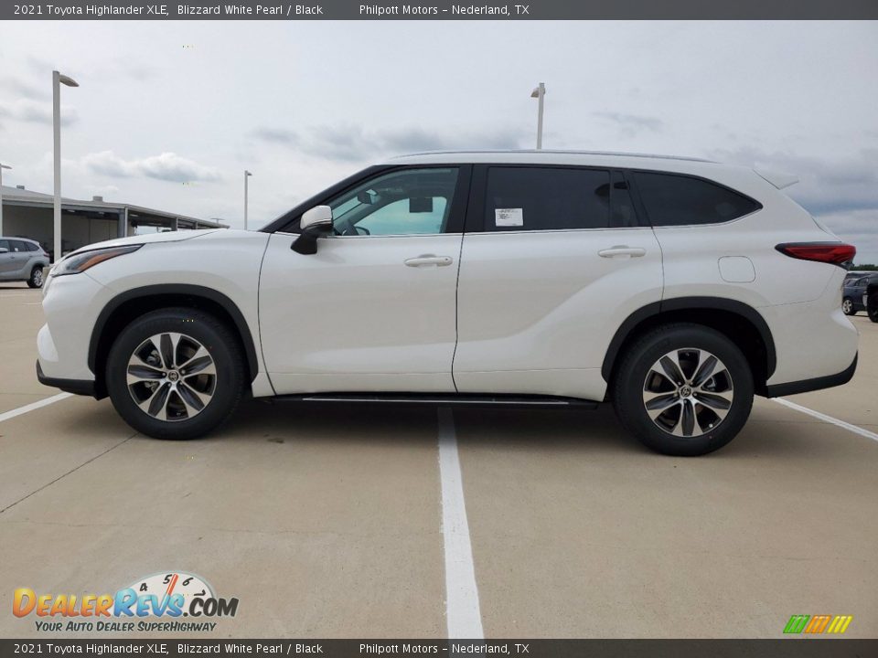 2021 Toyota Highlander XLE Blizzard White Pearl / Black Photo #7