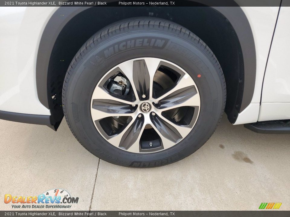 2021 Toyota Highlander XLE Blizzard White Pearl / Black Photo #10