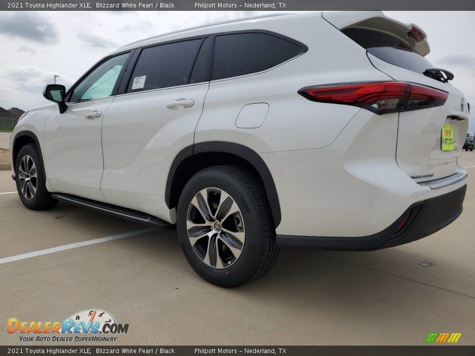 2021 Toyota Highlander XLE Blizzard White Pearl / Black Photo #11