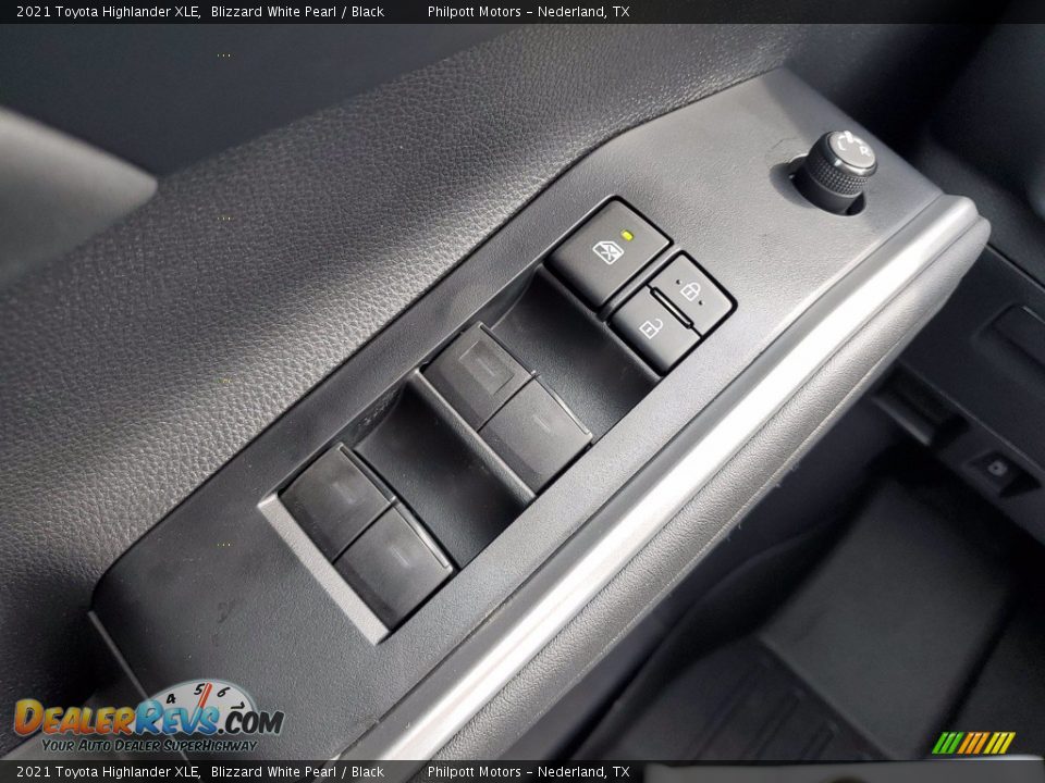 2021 Toyota Highlander XLE Blizzard White Pearl / Black Photo #14