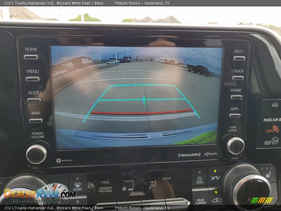 2021 Toyota Highlander XLE Blizzard White Pearl / Black Photo #20