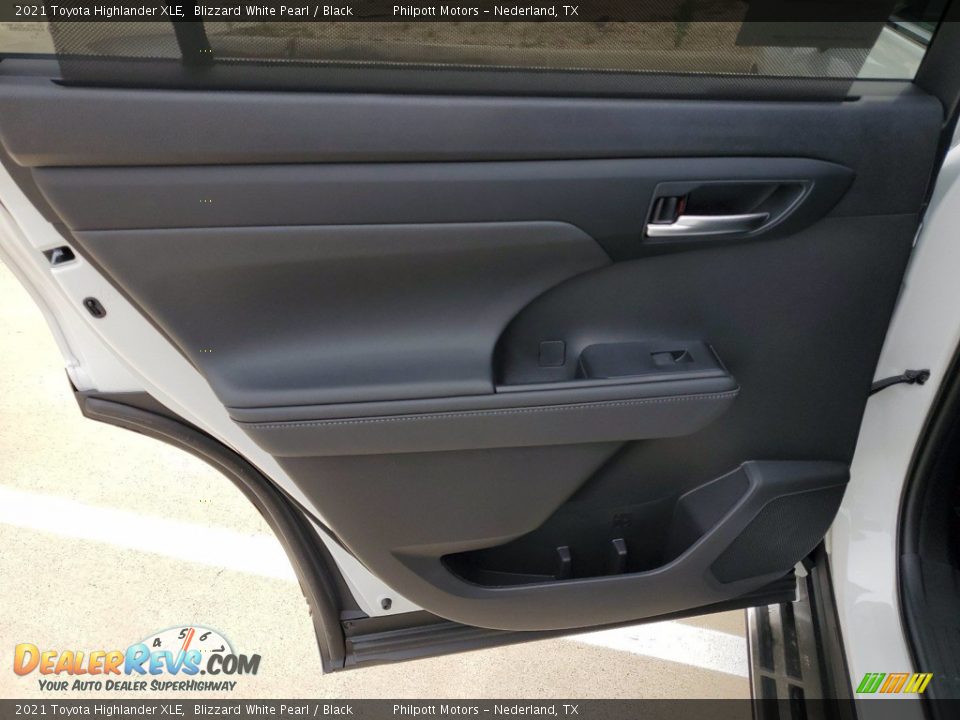 2021 Toyota Highlander XLE Blizzard White Pearl / Black Photo #27