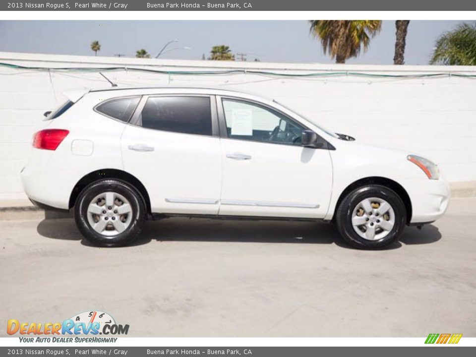 2013 Nissan Rogue S Pearl White / Gray Photo #14