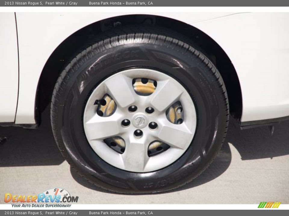 2013 Nissan Rogue S Pearl White / Gray Photo #31