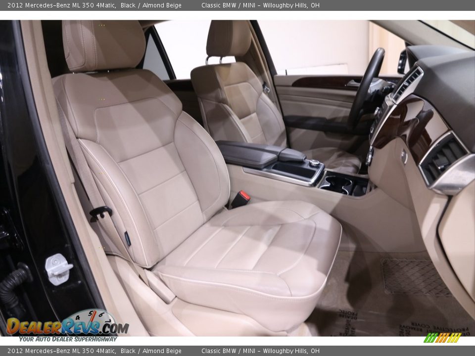 2012 Mercedes-Benz ML 350 4Matic Black / Almond Beige Photo #15