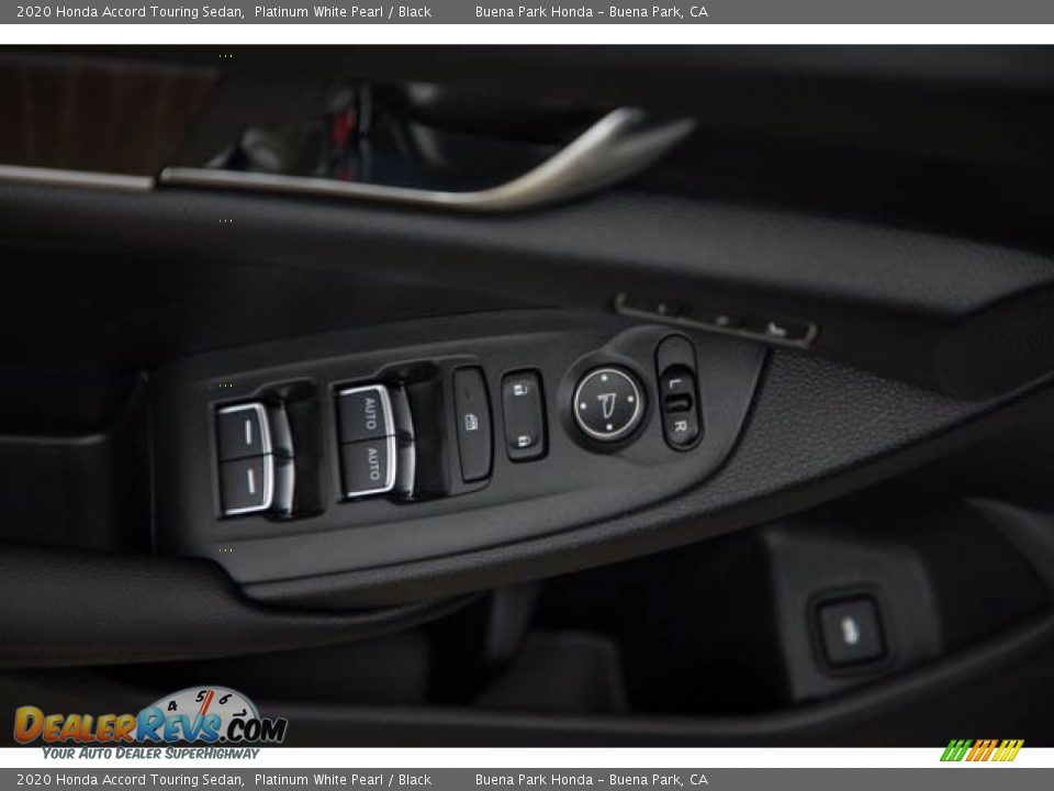 2020 Honda Accord Touring Sedan Platinum White Pearl / Black Photo #31