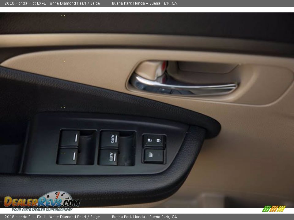 Door Panel of 2018 Honda Pilot EX-L Photo #32