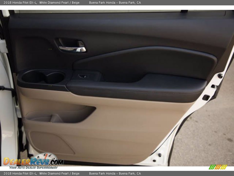 Door Panel of 2018 Honda Pilot EX-L Photo #34