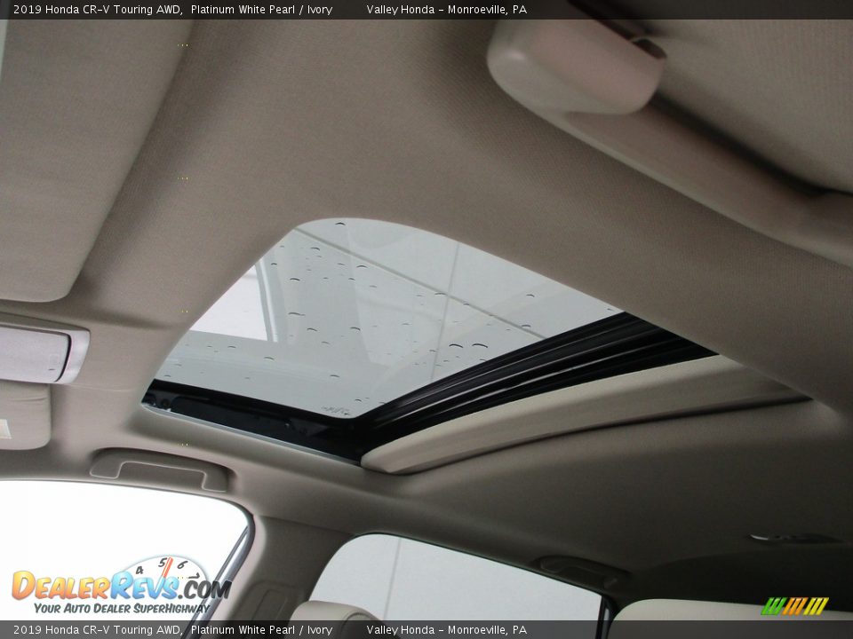 2019 Honda CR-V Touring AWD Platinum White Pearl / Ivory Photo #11