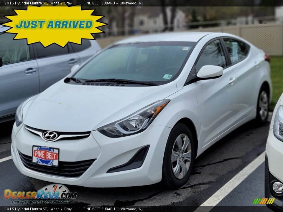 2016 Hyundai Elantra SE White / Gray Photo #1