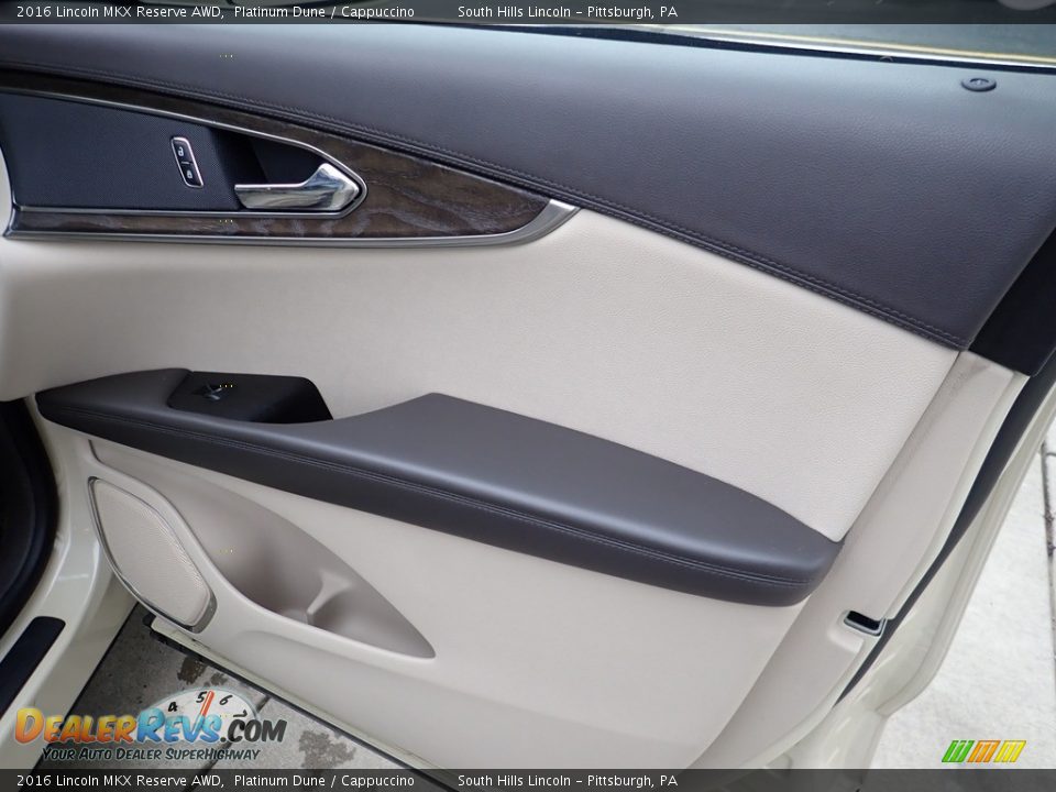 Door Panel of 2016 Lincoln MKX Reserve AWD Photo #13