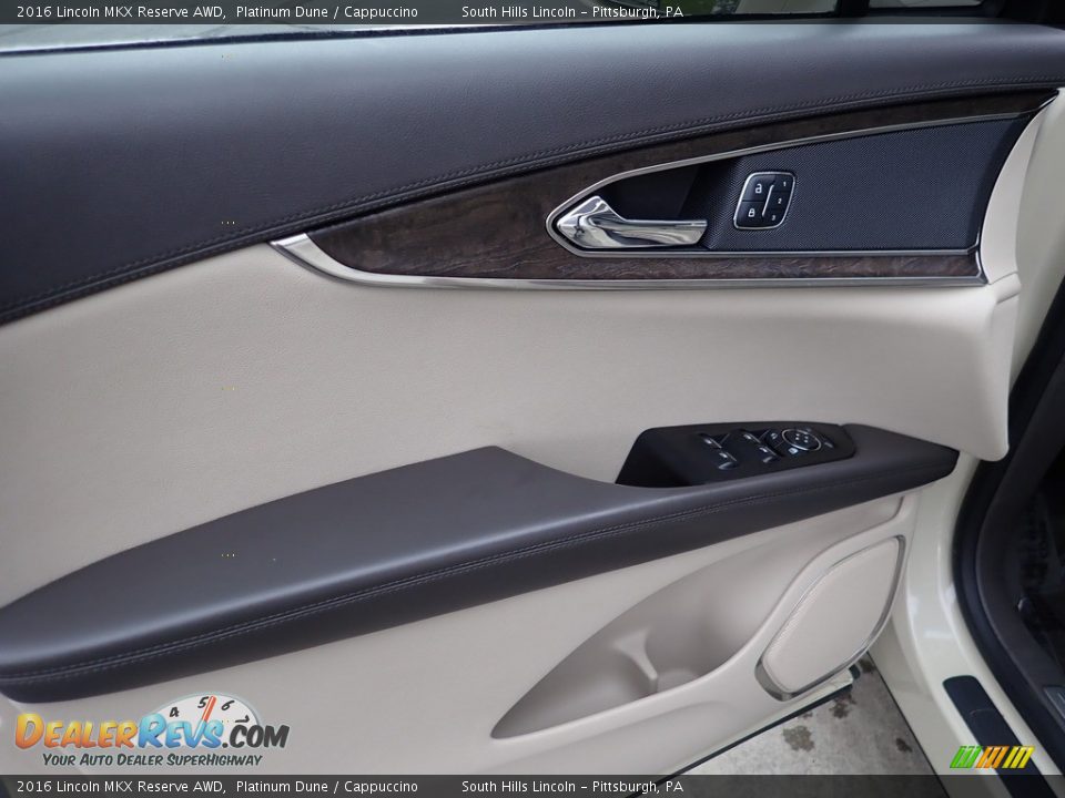 Door Panel of 2016 Lincoln MKX Reserve AWD Photo #18