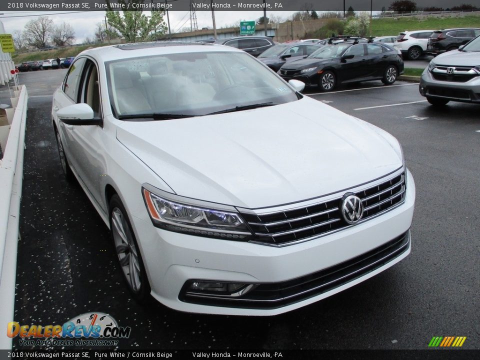 2018 Volkswagen Passat SE Pure White / Cornsilk Beige Photo #6