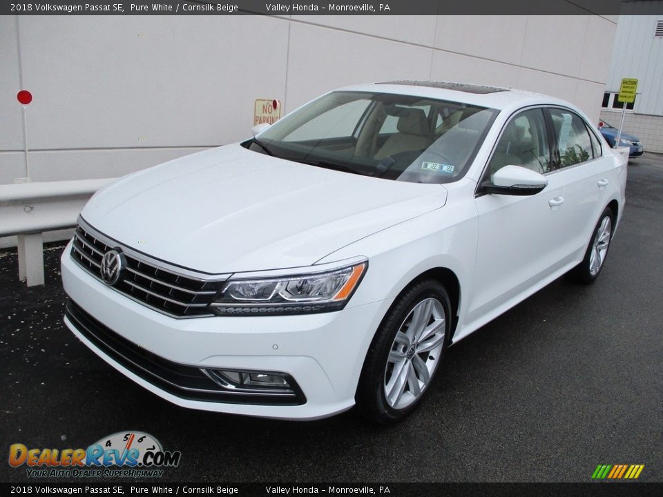 2018 Volkswagen Passat SE Pure White / Cornsilk Beige Photo #8