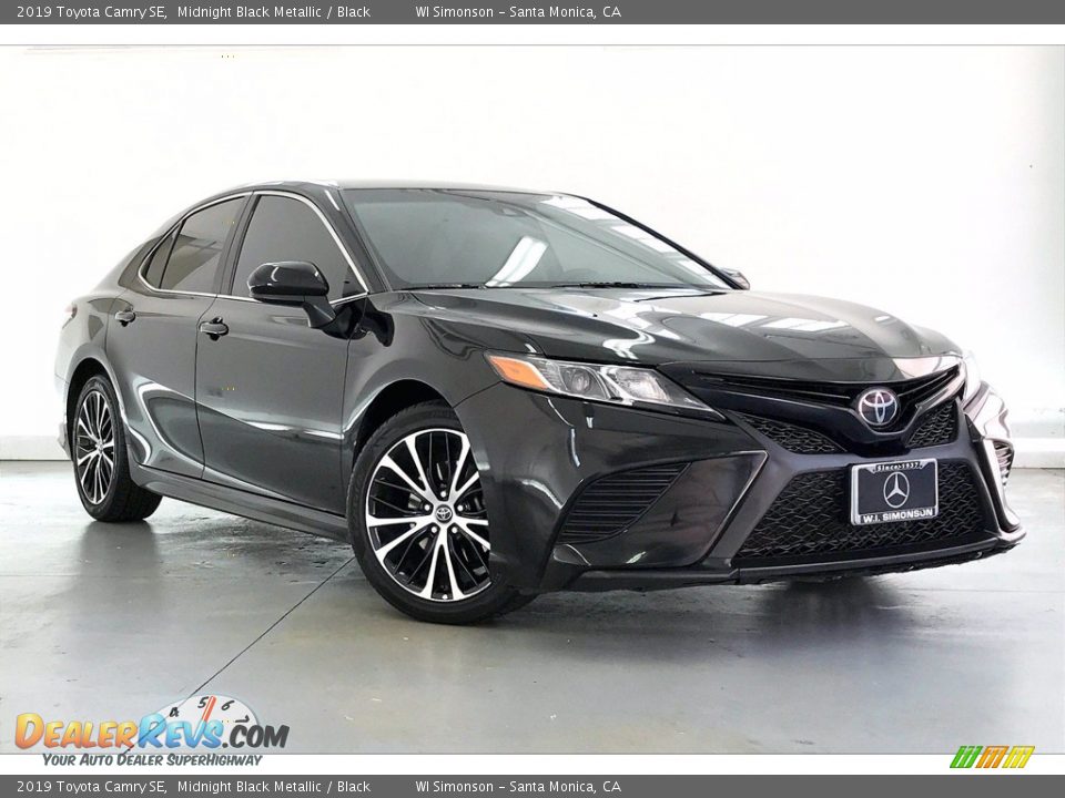 2019 Toyota Camry SE Midnight Black Metallic / Black Photo #33