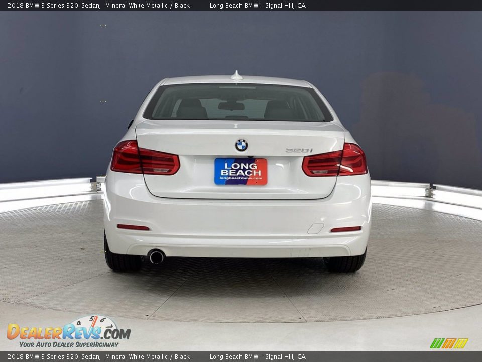 2018 BMW 3 Series 320i Sedan Mineral White Metallic / Black Photo #4