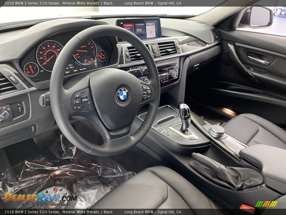 2018 BMW 3 Series 320i Sedan Mineral White Metallic / Black Photo #16