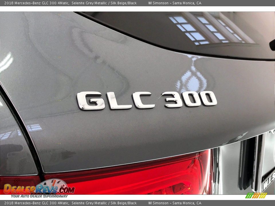2018 Mercedes-Benz GLC 300 4Matic Selenite Grey Metallic / Silk Beige/Black Photo #31
