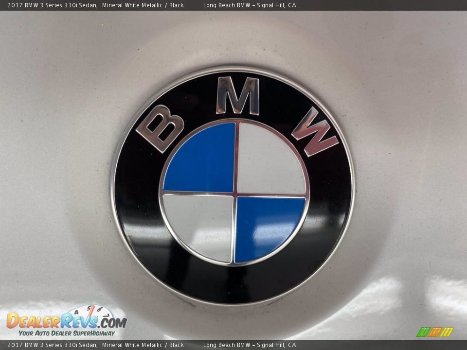 2017 BMW 3 Series 330i Sedan Mineral White Metallic / Black Photo #10