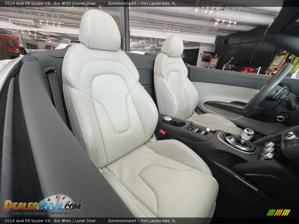 Front Seat of 2014 Audi R8 Spyder V8 Photo #4