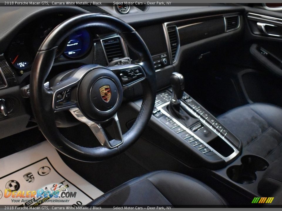 2018 Porsche Macan GTS Carrara White Metallic / Black Photo #9