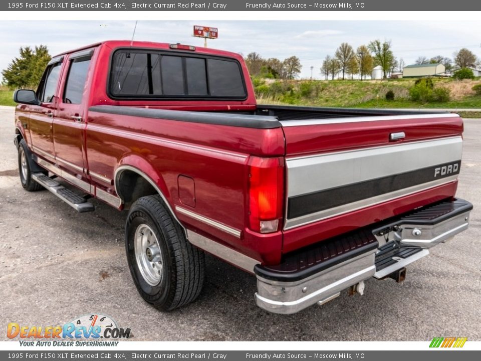 1995 Ford F150 XLT Extended Cab 4x4 Electric Currant Red Pearl / Gray Photo #6