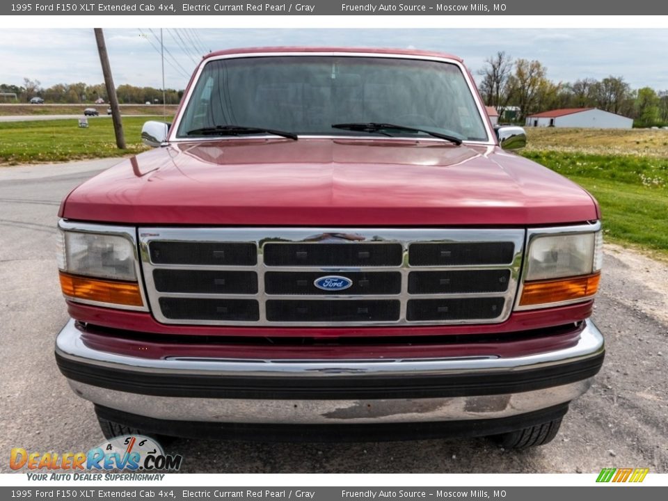 1995 Ford F150 XLT Extended Cab 4x4 Electric Currant Red Pearl / Gray Photo #9