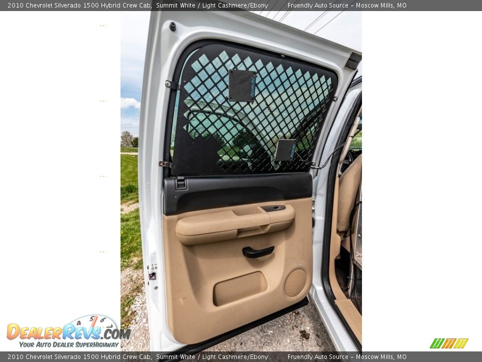 Door Panel of 2010 Chevrolet Silverado 1500 Hybrid Crew Cab Photo #23