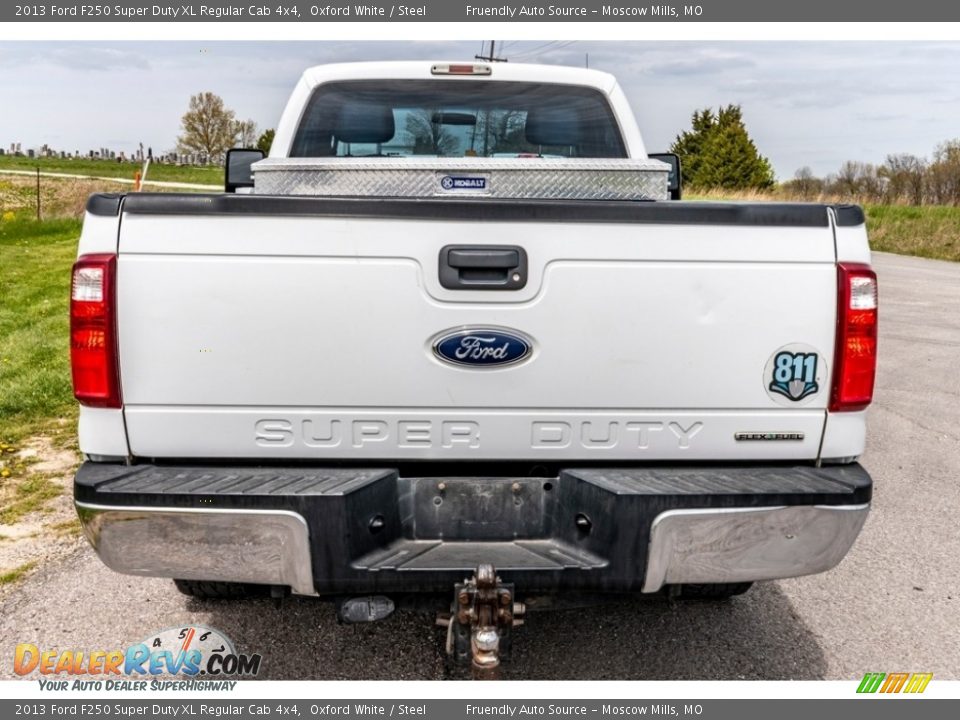 2013 Ford F250 Super Duty XL Regular Cab 4x4 Oxford White / Steel Photo #5