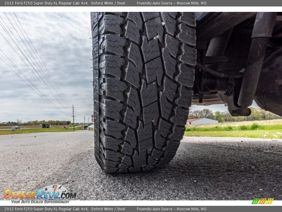 2013 Ford F250 Super Duty XL Regular Cab 4x4 Oxford White / Steel Photo #12