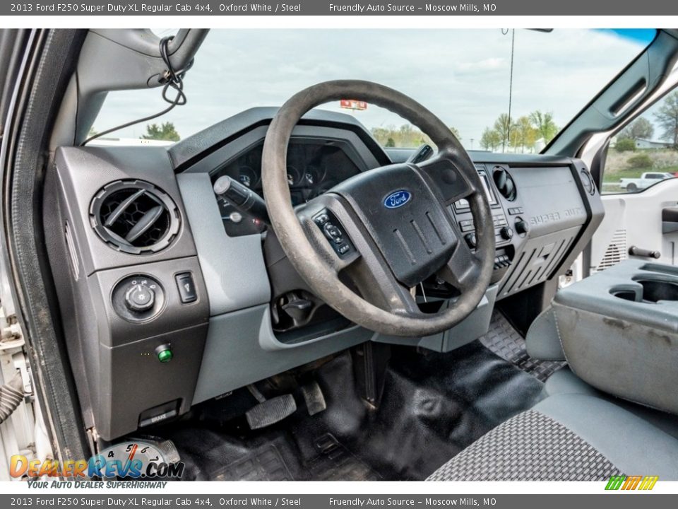 2013 Ford F250 Super Duty XL Regular Cab 4x4 Oxford White / Steel Photo #20