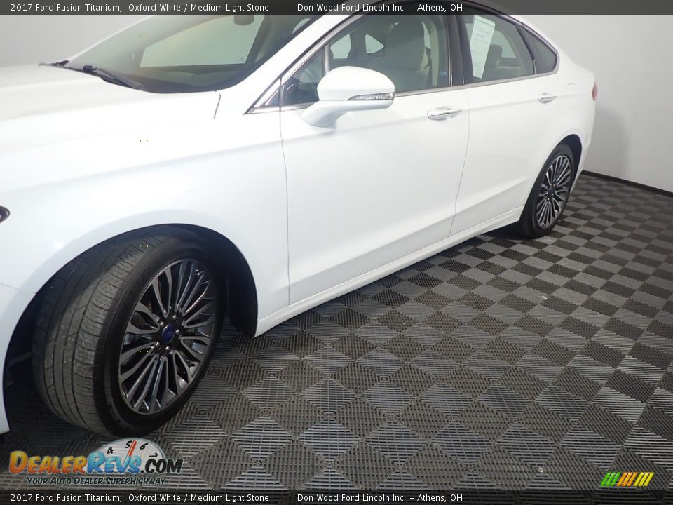 2017 Ford Fusion Titanium Oxford White / Medium Light Stone Photo #10
