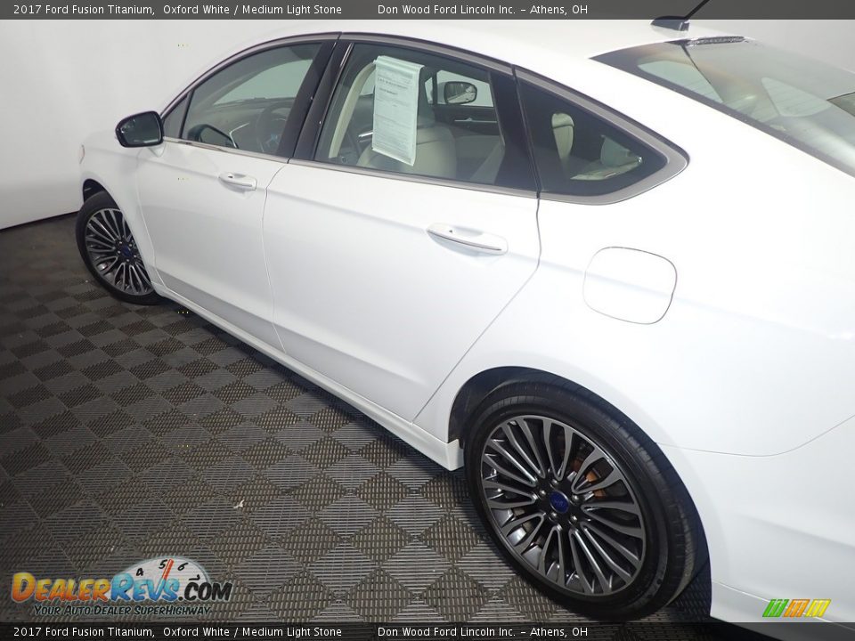 2017 Ford Fusion Titanium Oxford White / Medium Light Stone Photo #18