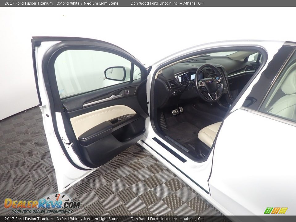 2017 Ford Fusion Titanium Oxford White / Medium Light Stone Photo #24