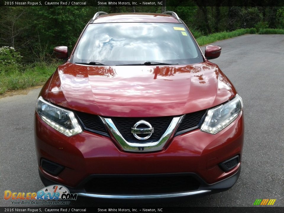 2016 Nissan Rogue S Cayenne Red / Charcoal Photo #4