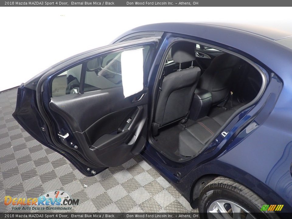 2018 Mazda MAZDA3 Sport 4 Door Eternal Blue Mica / Black Photo #32