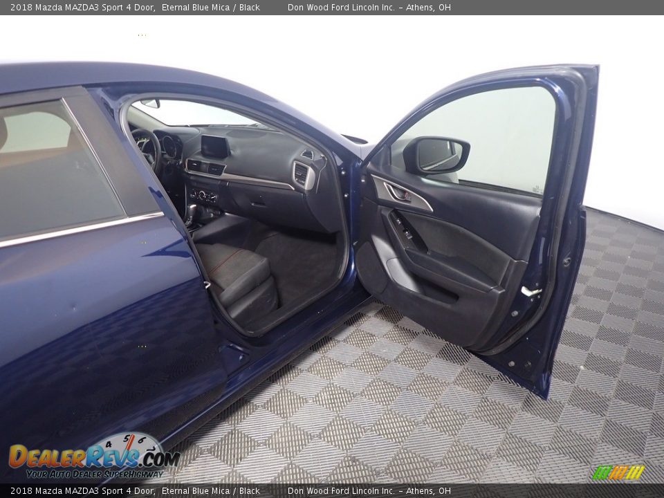 2018 Mazda MAZDA3 Sport 4 Door Eternal Blue Mica / Black Photo #36