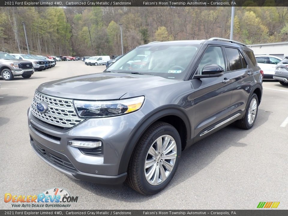 Front 3/4 View of 2021 Ford Explorer Limited 4WD Photo #5