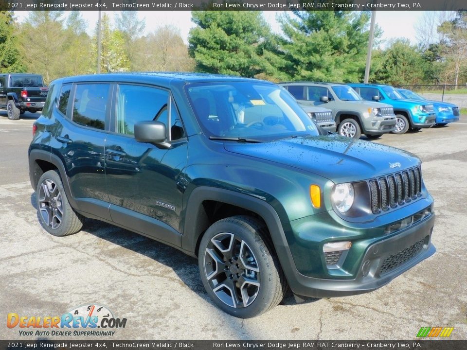 Front 3/4 View of 2021 Jeep Renegade Jeepster 4x4 Photo #3