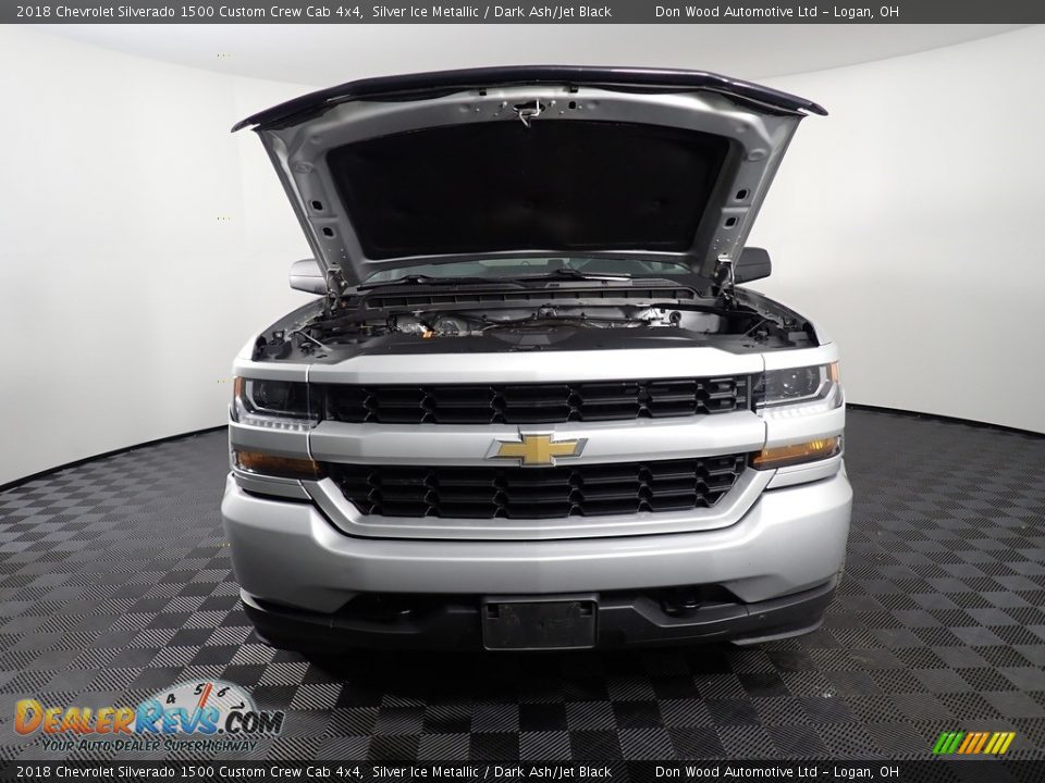 2018 Chevrolet Silverado 1500 Custom Crew Cab 4x4 Silver Ice Metallic / Dark Ash/Jet Black Photo #6