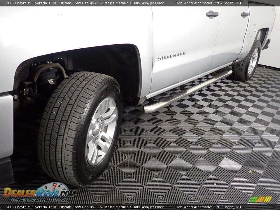 2018 Chevrolet Silverado 1500 Custom Crew Cab 4x4 Silver Ice Metallic / Dark Ash/Jet Black Photo #9