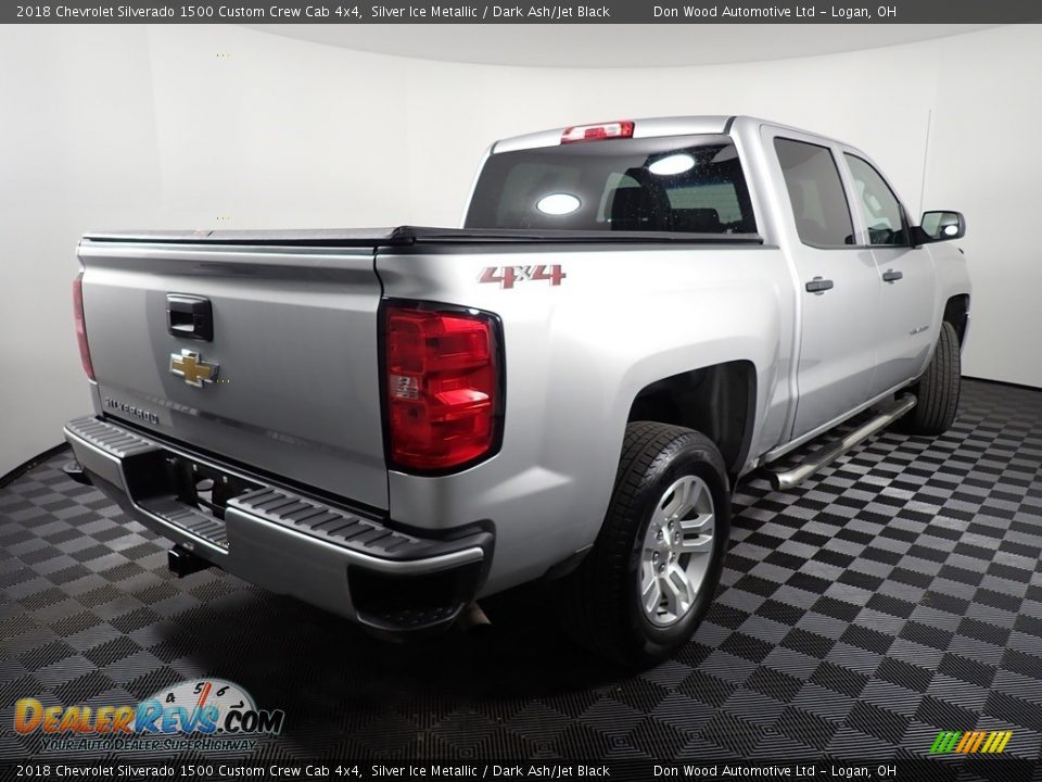 2018 Chevrolet Silverado 1500 Custom Crew Cab 4x4 Silver Ice Metallic / Dark Ash/Jet Black Photo #15