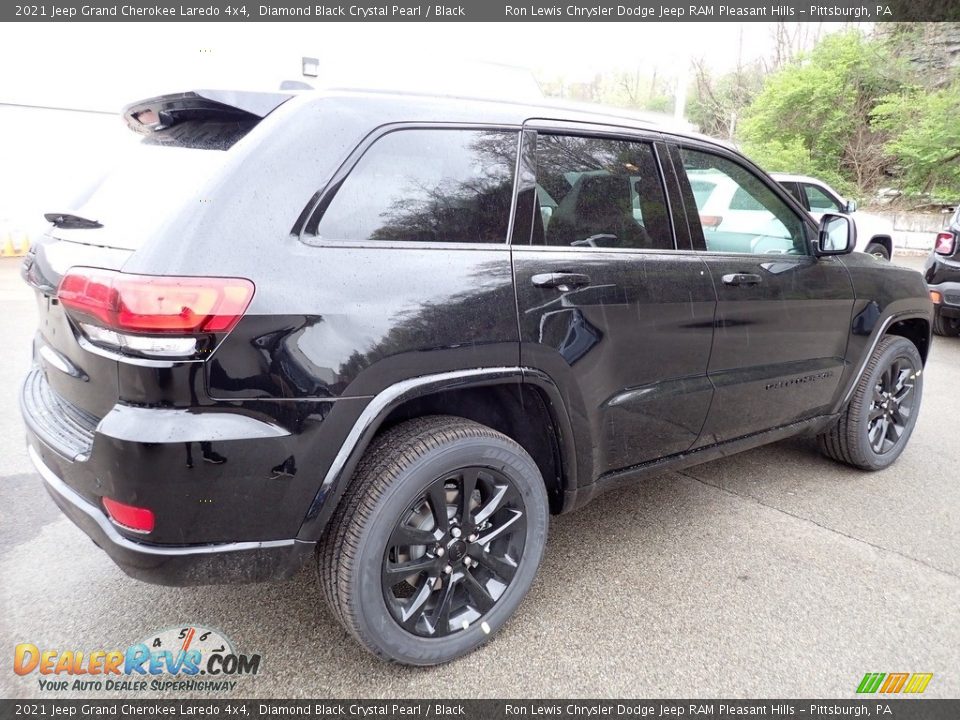 2021 Jeep Grand Cherokee Laredo 4x4 Diamond Black Crystal Pearl / Black Photo #6