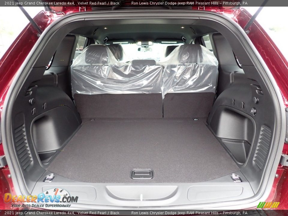 2021 Jeep Grand Cherokee Laredo 4x4 Velvet Red Pearl / Black Photo #5