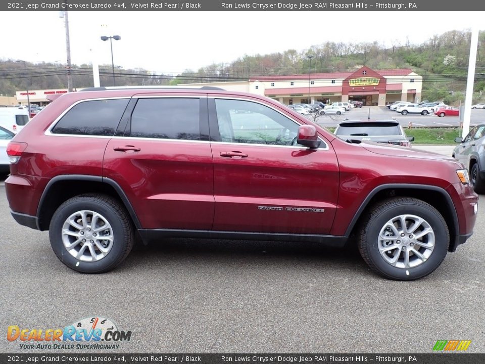 2021 Jeep Grand Cherokee Laredo 4x4 Velvet Red Pearl / Black Photo #7